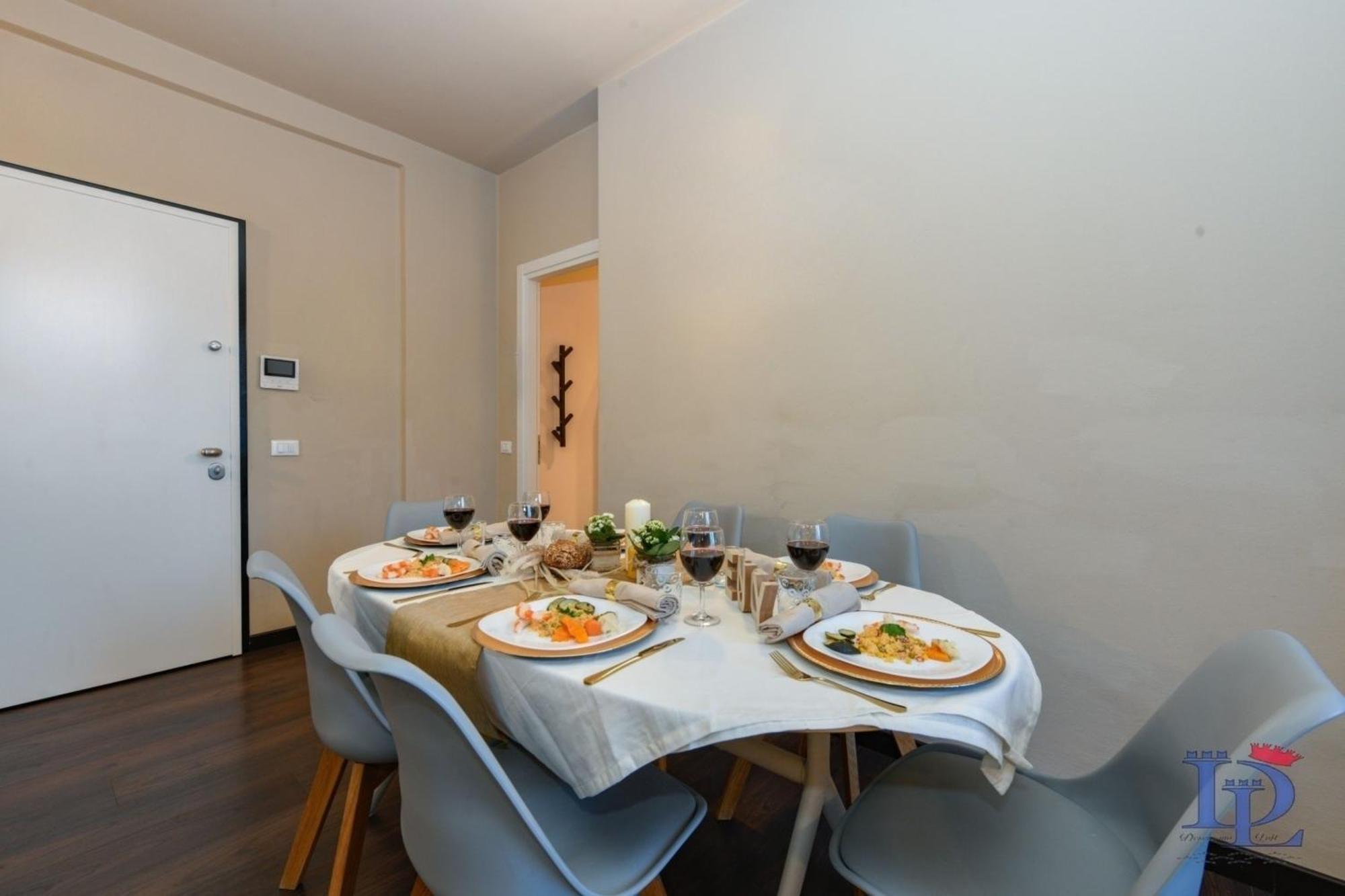 Desenzanoloft Official Partner Marriott Homes & Villas - A Casa Di Sara Family Apartment With Private Parking デセンツァーノ・デル・ガルダ エクステリア 写真